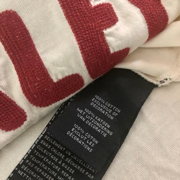 Harley Davison T-shirt size large
100% cotton Stitch logo minimalistic
Iconic - Picture 6 of 7